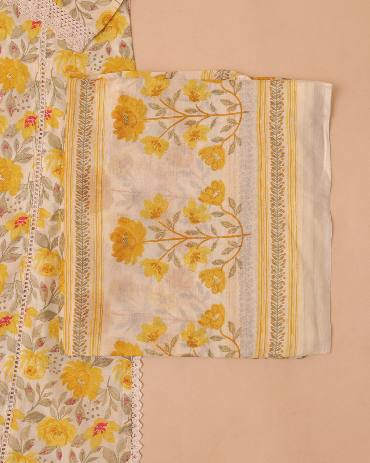YELLOW ROSETTE SET