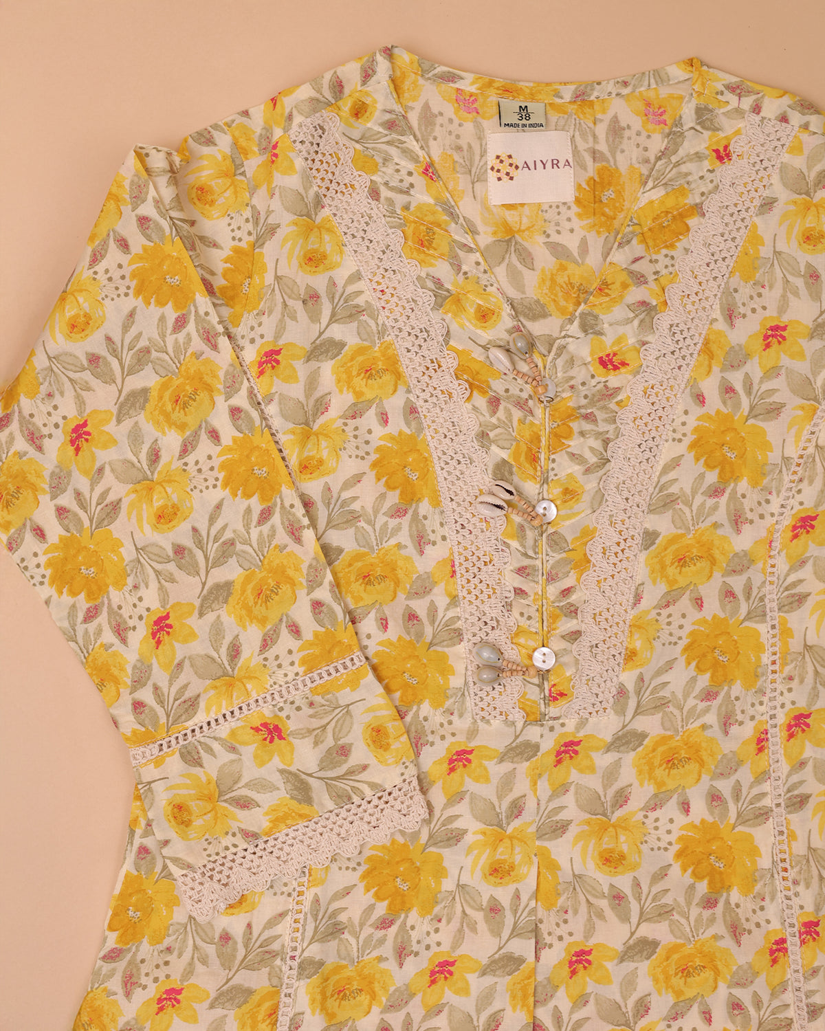 YELLOW ROSETTE SET