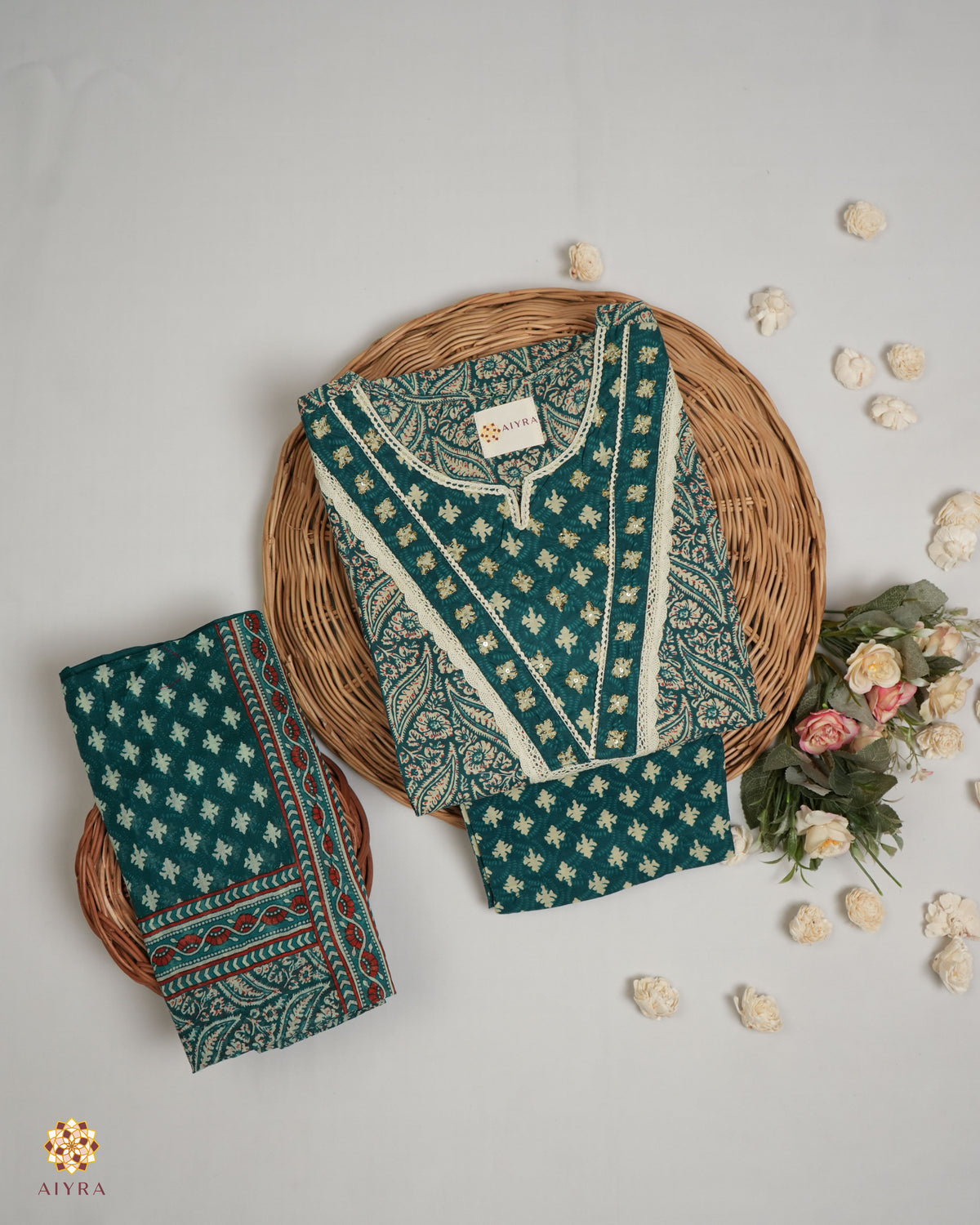 STRAIGHT CUT EMERALD