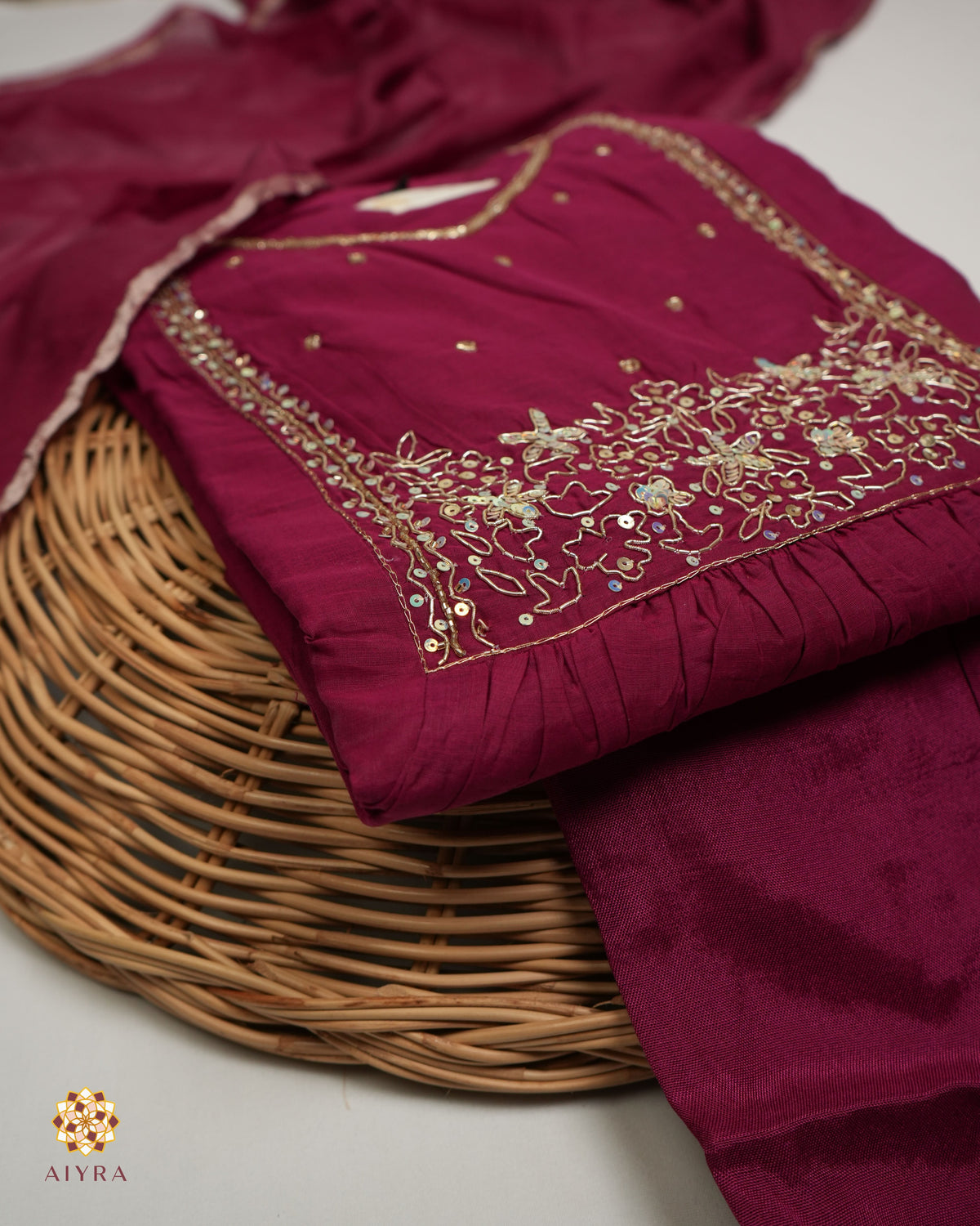 VINEYARD HERITAGE SET