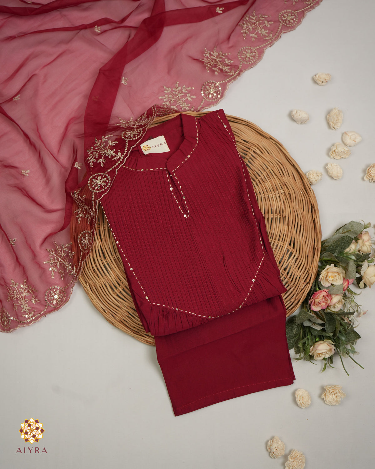 MINIMALIST MAROON SET