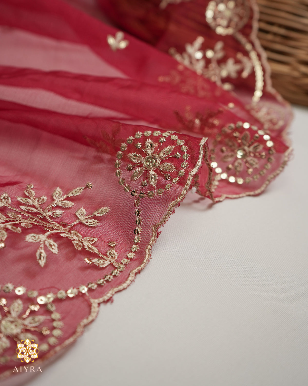 MINIMALIST MAROON SET