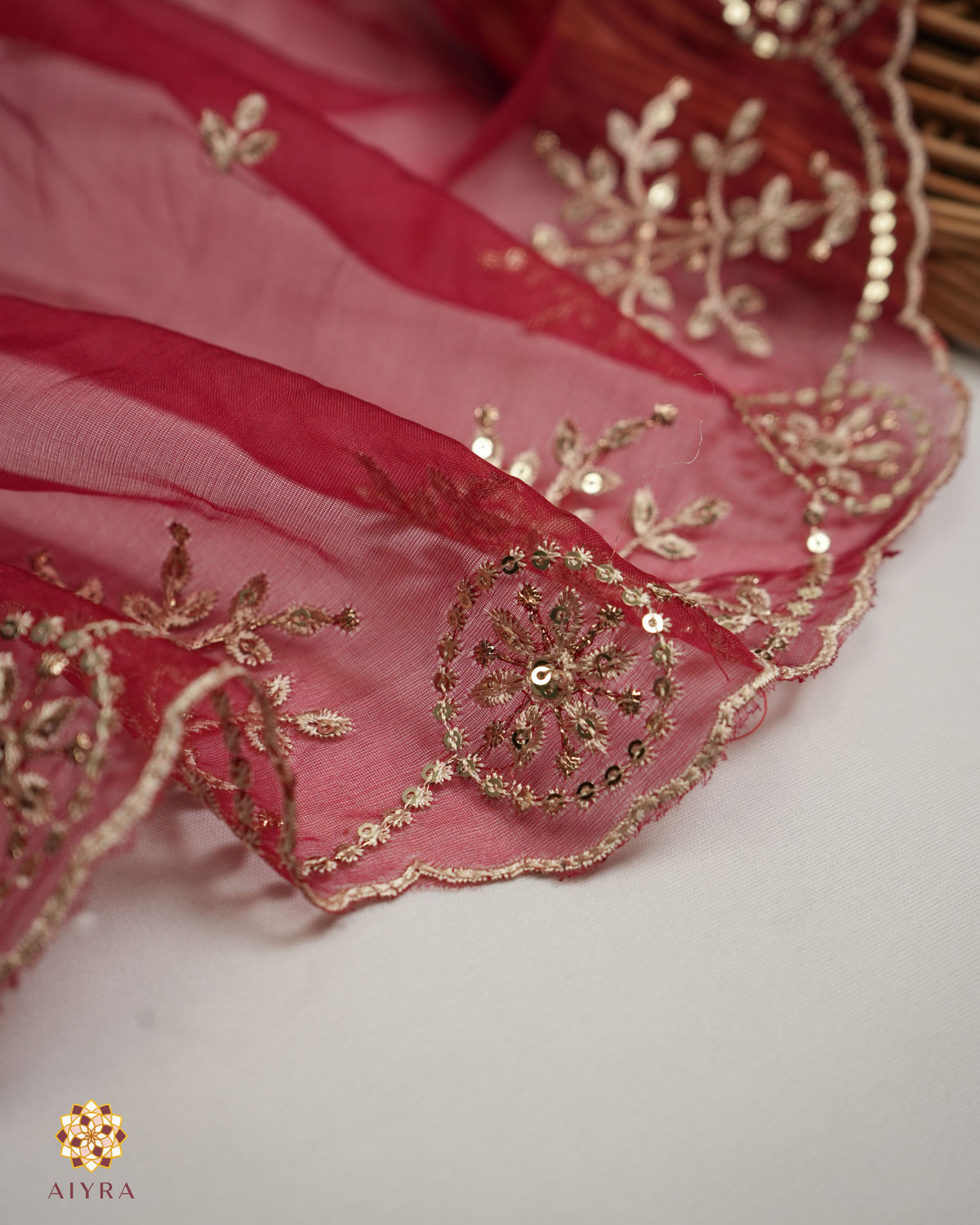 MINIMALIST MAROON SET